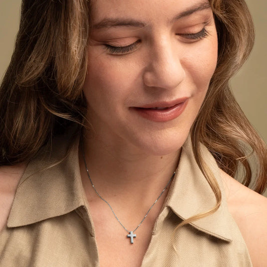 CROSS NECKLACE - WHITE GOLD