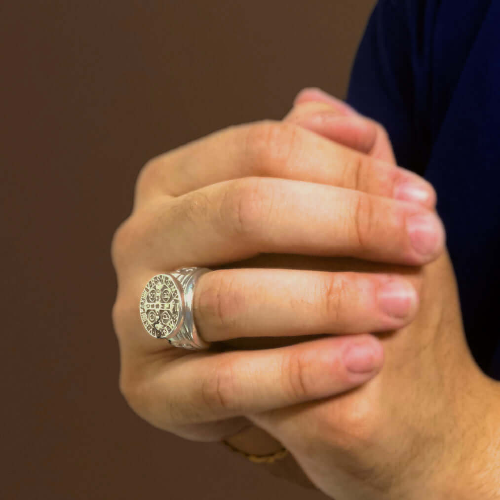 SAINT BENEDICT MEDAILLE RING - ZILVER