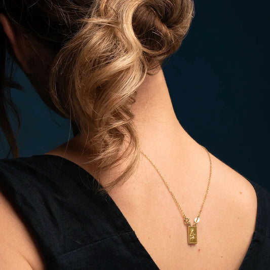 SCAPULAR NECKLACE - GOLDEN SILVER