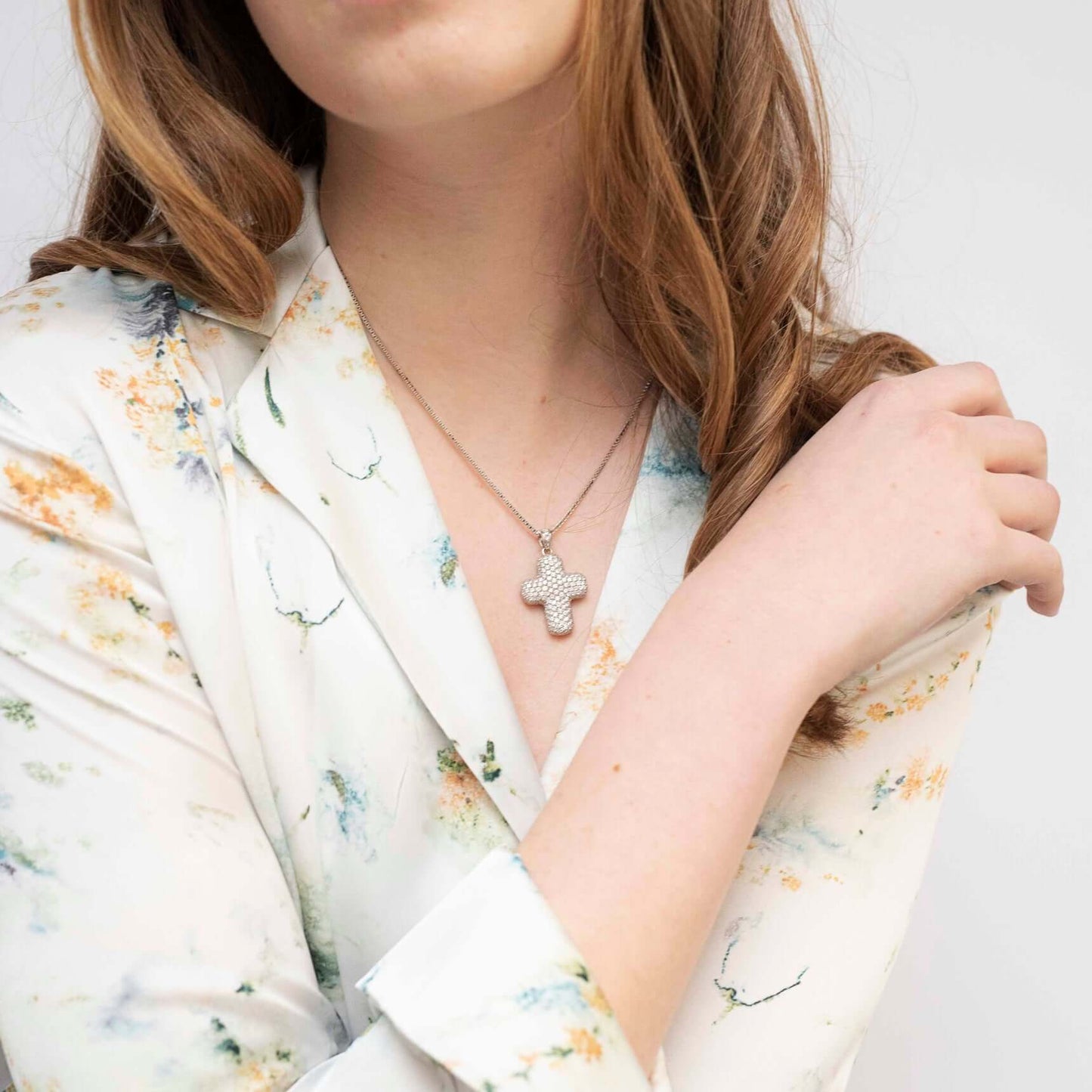 CROSS WITH DIAMOND - NECKLACE - WHITE GOLD