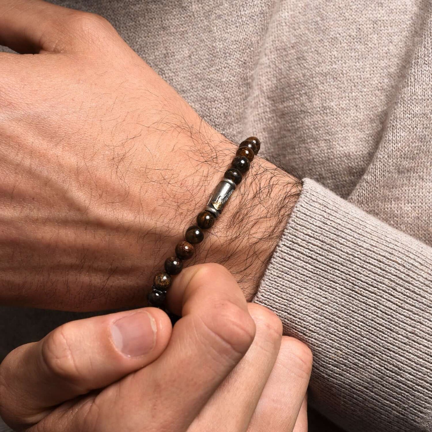 OUR LADY OF GRACE ARMBAND - BRONZITE EN ZILVER