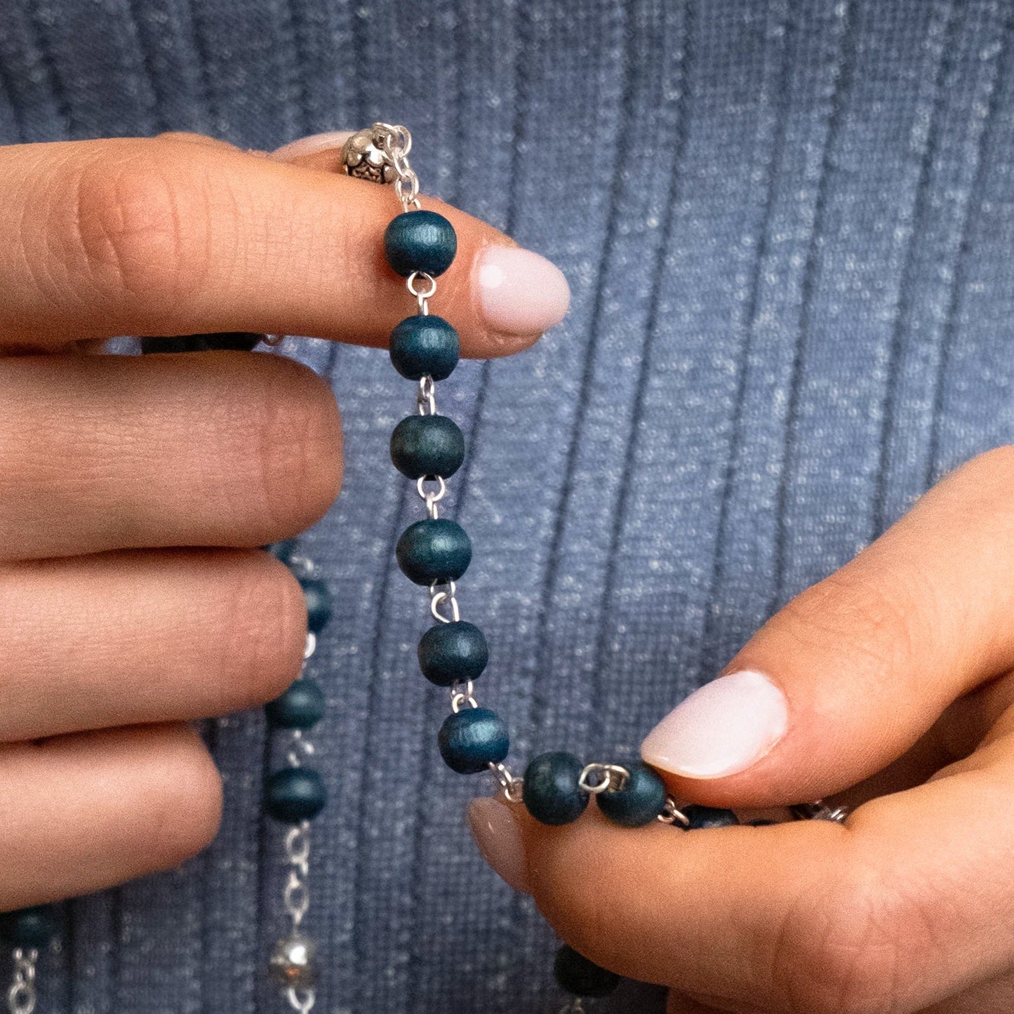 POPE FRANCIS - BLUE WOODEN BEADS ROSARY - METAL